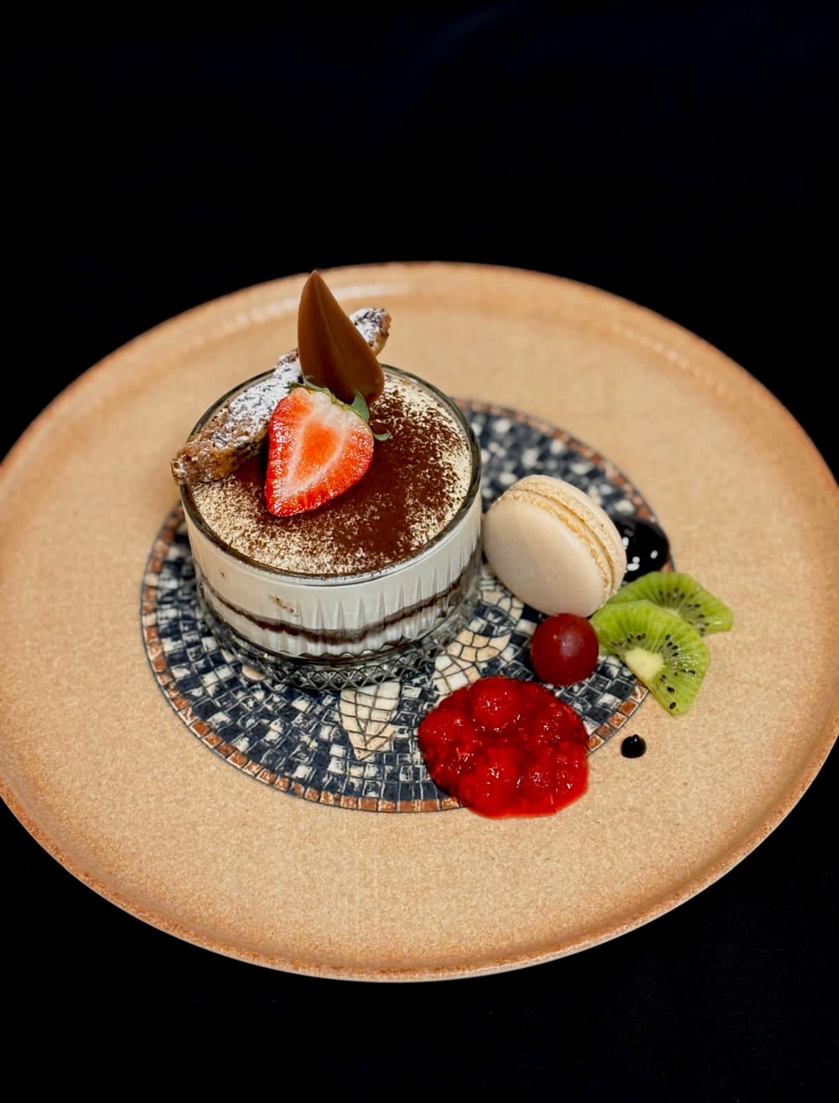 Tiramisu wiht amaretto liquer(560 Calorie)