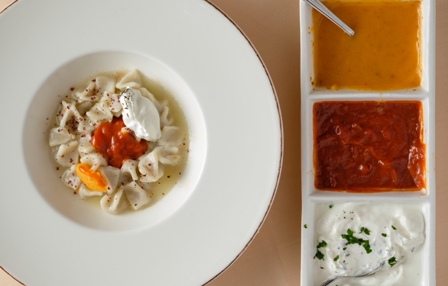 Turkish ravioli ''Mantı''