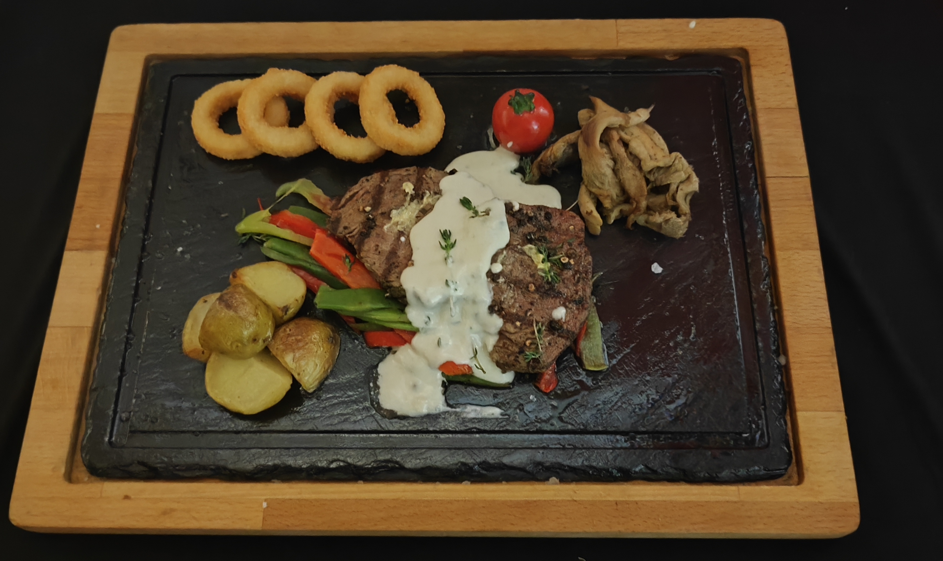 Tenderloin Art on a Plate (180GR) (930 Calorie)
