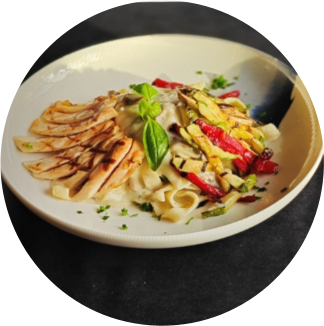 Fettucine Alfredo (115GR) (930 Calorie)