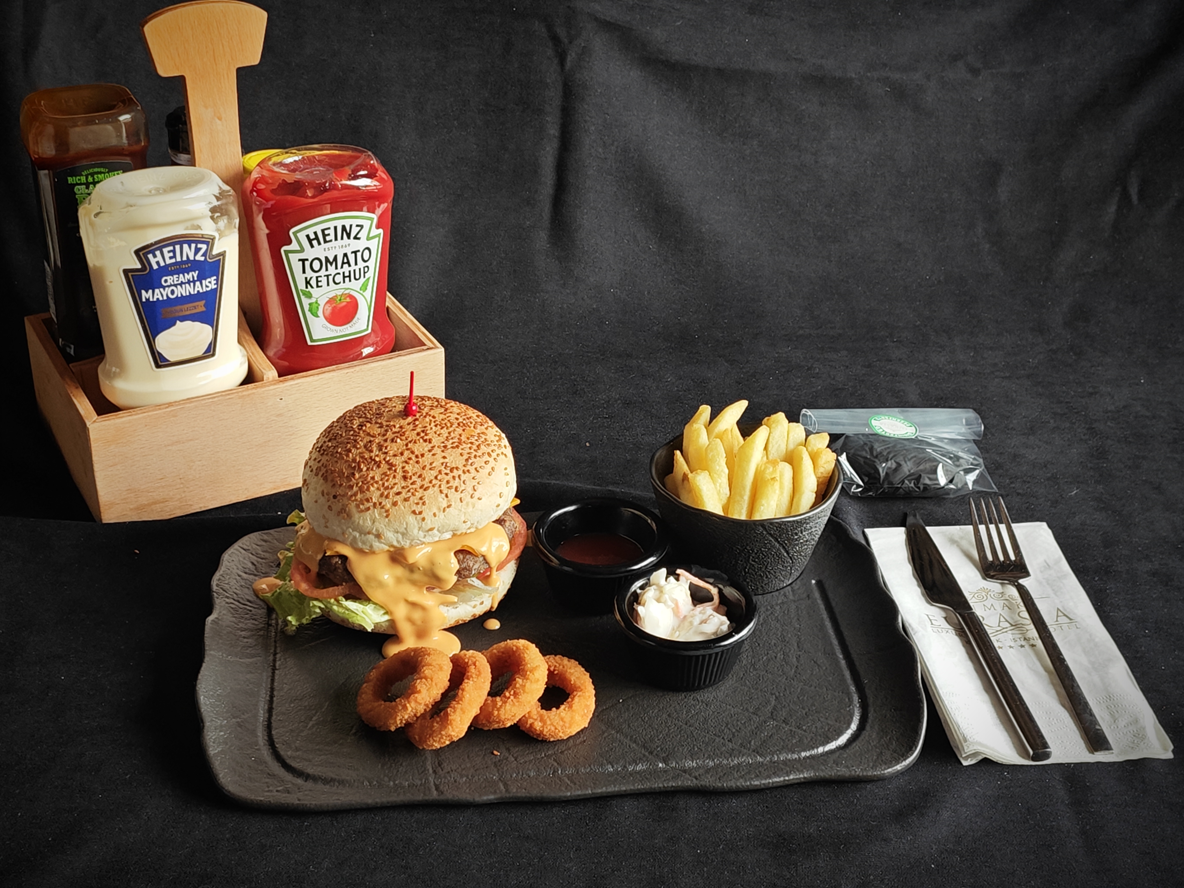 Cheeseburger (160GR) (490 Calorie)